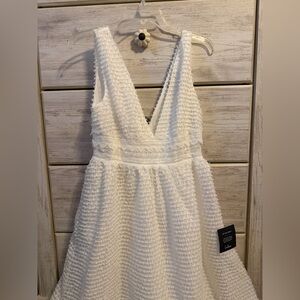 Lulu’s White Textured V-Neck Women's Dress